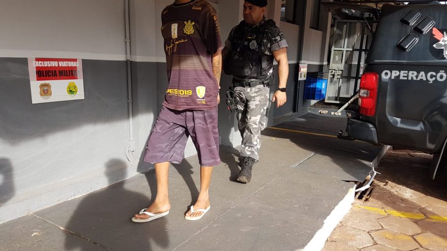 Corinthiano com mandado de prisão em aberto é detido pelo Pelotão de Choque no Bairro XIV de Novembro