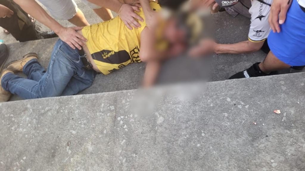 Homem cai na arquibancada do Estádio Olímpico e fica ferido