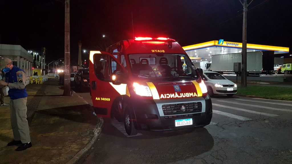 Motociclista fica ferida em acidente no Pacaembu