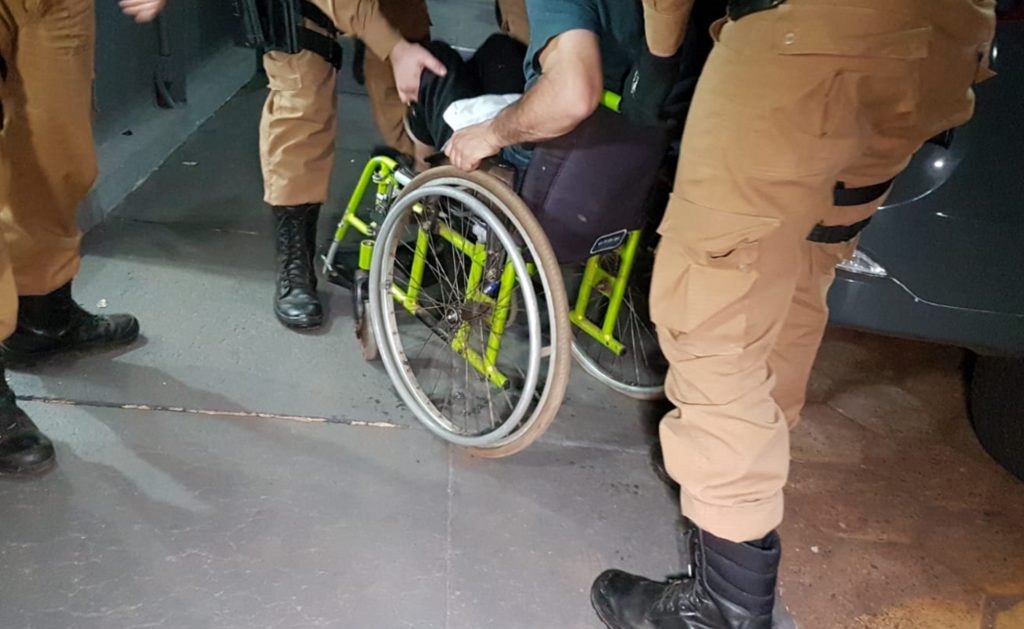 Dois indivíduos com mandado de prisão em aberto são detidos pela Rocam