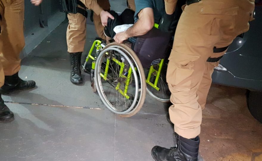 Dois indivíduos com mandado de prisão em aberto são detidos pela Rocam
