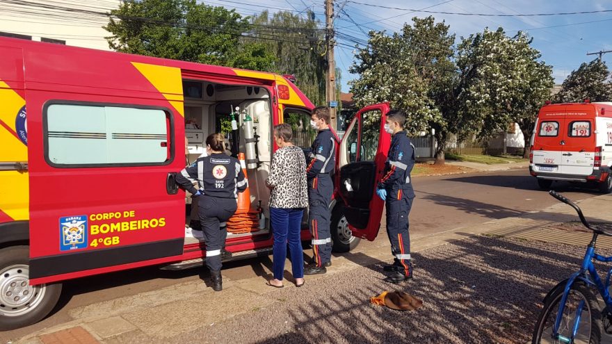 Homem sofre corte contuso no crânio após sofrer queda no Bairro Santa Felicidade