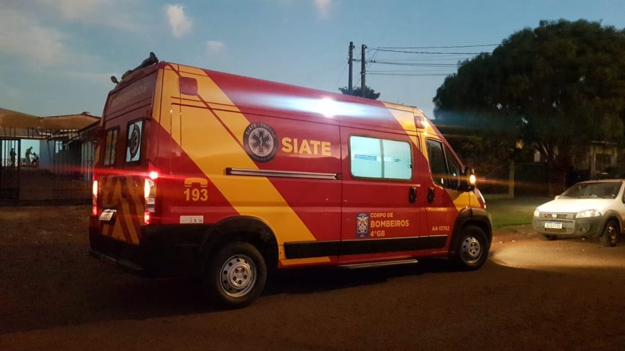 Pai e filho são socorridos pelo Siate no Pioneiros Catarinenses após agressão