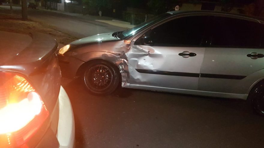 Acidente de trânsito deixa veículos bastante danificados no Alto Alegre