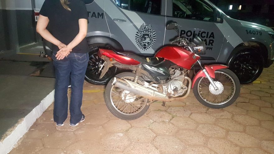 Mulher é detida com moto furtada no Bairro São Cristóvão