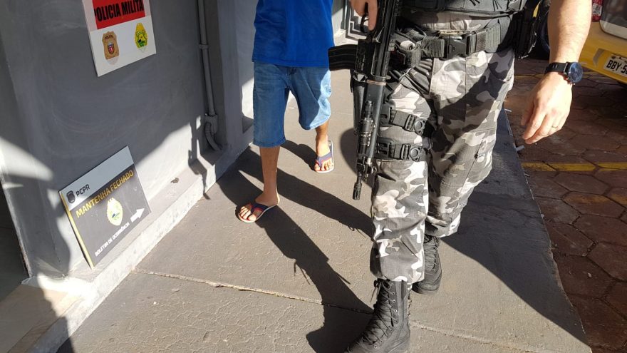 Menor com porção de maconha é detido após tentar fugir de abordagem do Pelotão de Choque no Santa Cruz