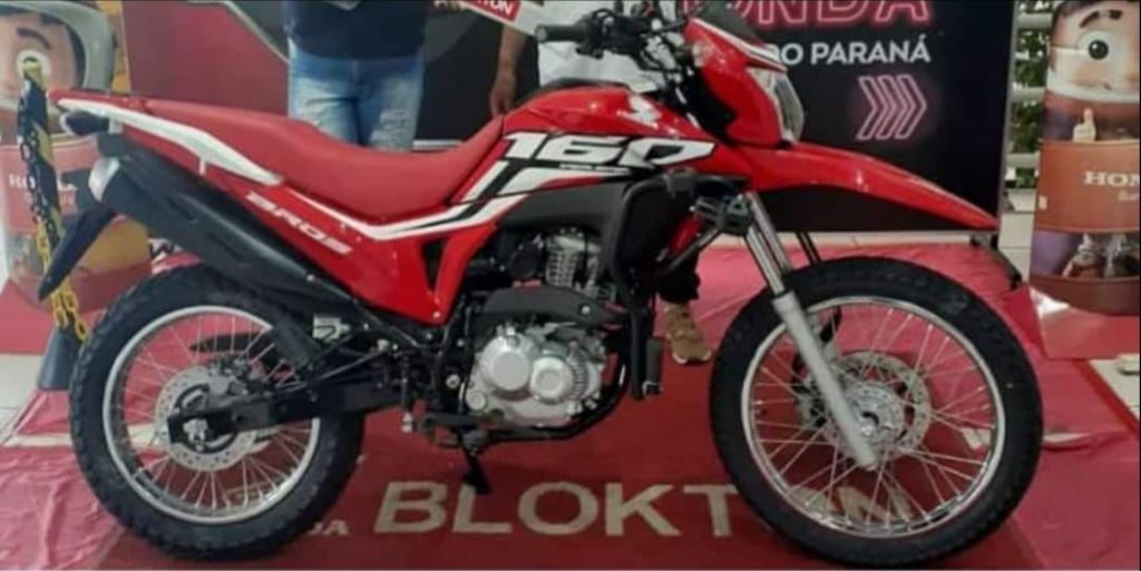 Motocicleta é furtada e dono pede ajuda para recuperá-la