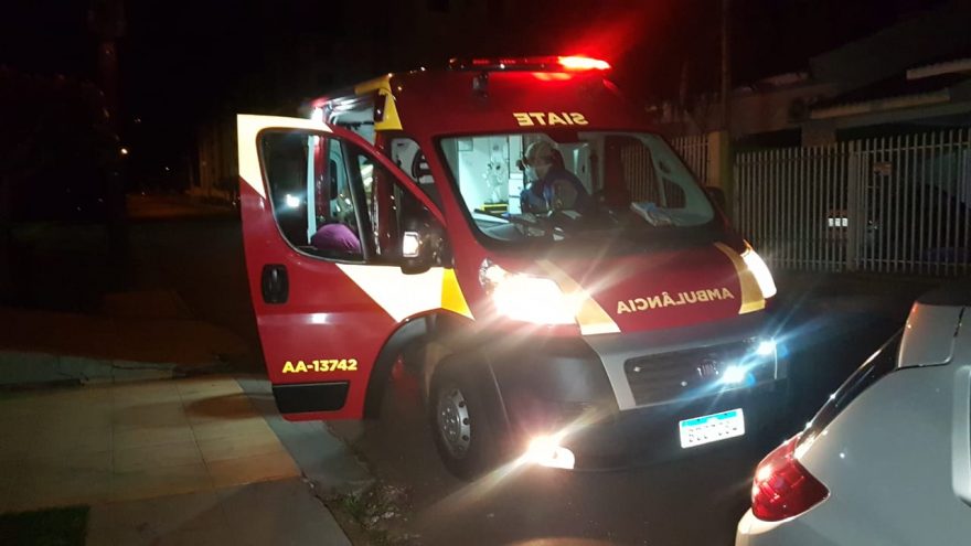 Idosa sofre fratura no cotovelo ao cair da cama, no Bairro Pioneiros Catarinenses