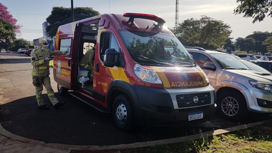 Bombeiros atendem vítima de queda no interior da Unioeste