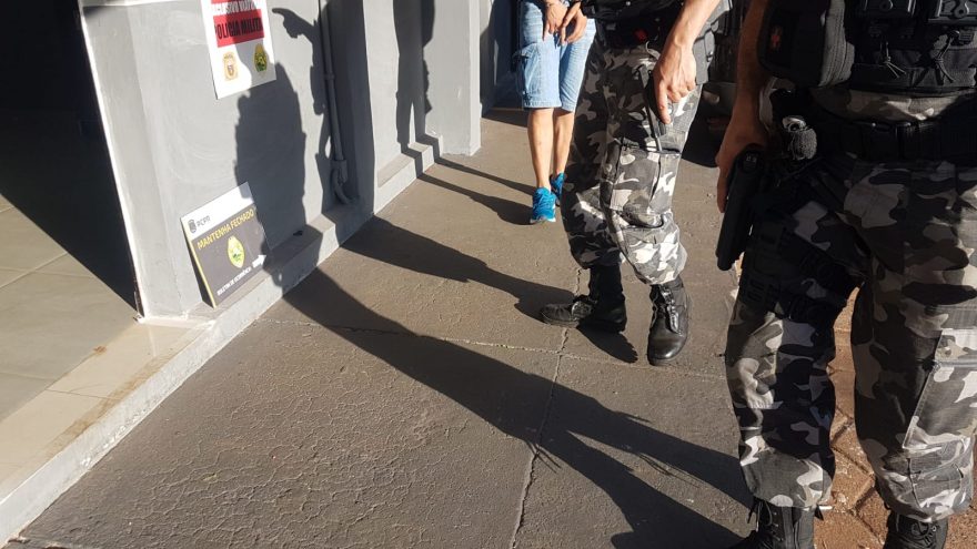 Rapaz em posse de pistola 9mm é detido pelo Choque no Bairro Floresta