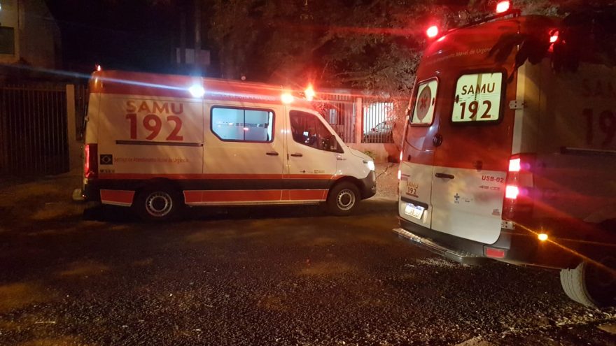 Mulher em crise nervosa é socorrida pelo SAMU no Bairro Santa Cruz
