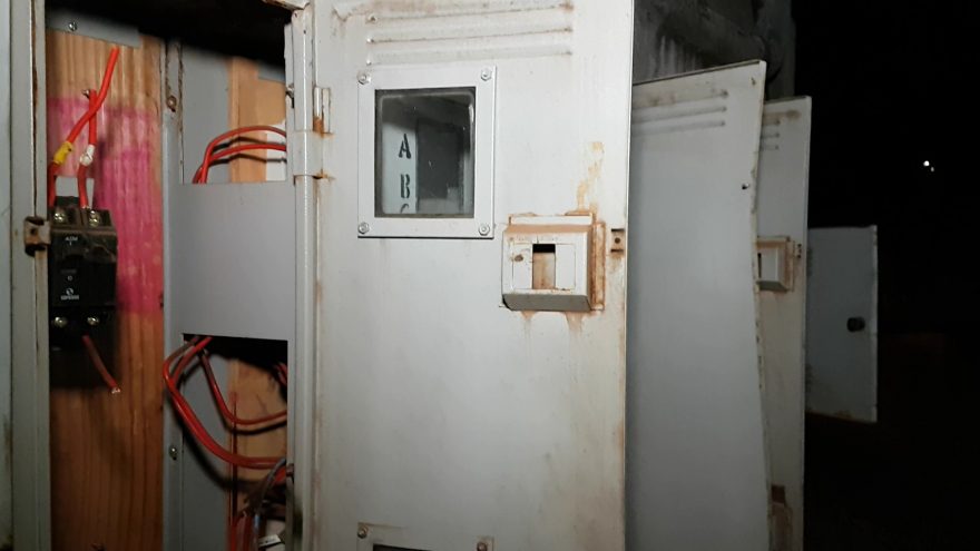 Sem Limites! bandidos furtam medidores de energia e deixam comerciantes sem luz