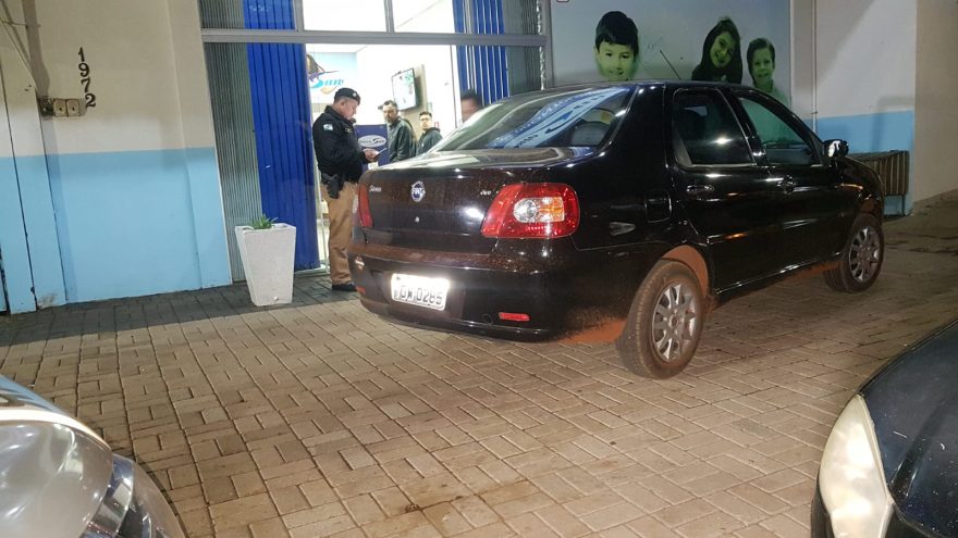 Clínica de Odontologia é alvo de assalto na Av. Papagaios; PM recupera veículo