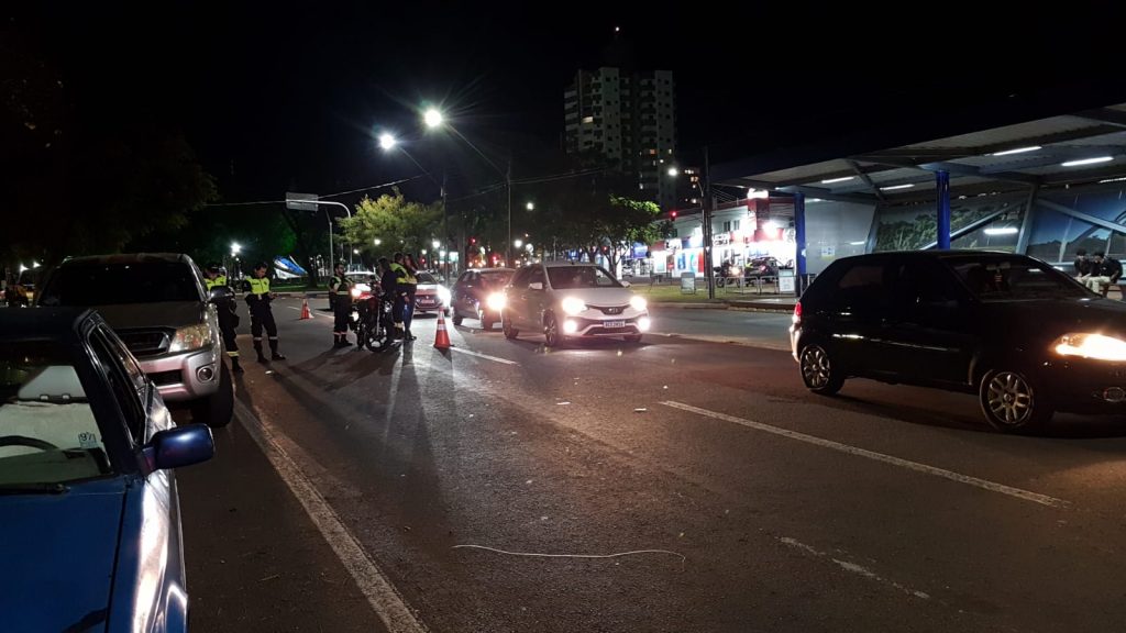 Operação bloqueio acontece na Avenida Brasil neste sábado (30)