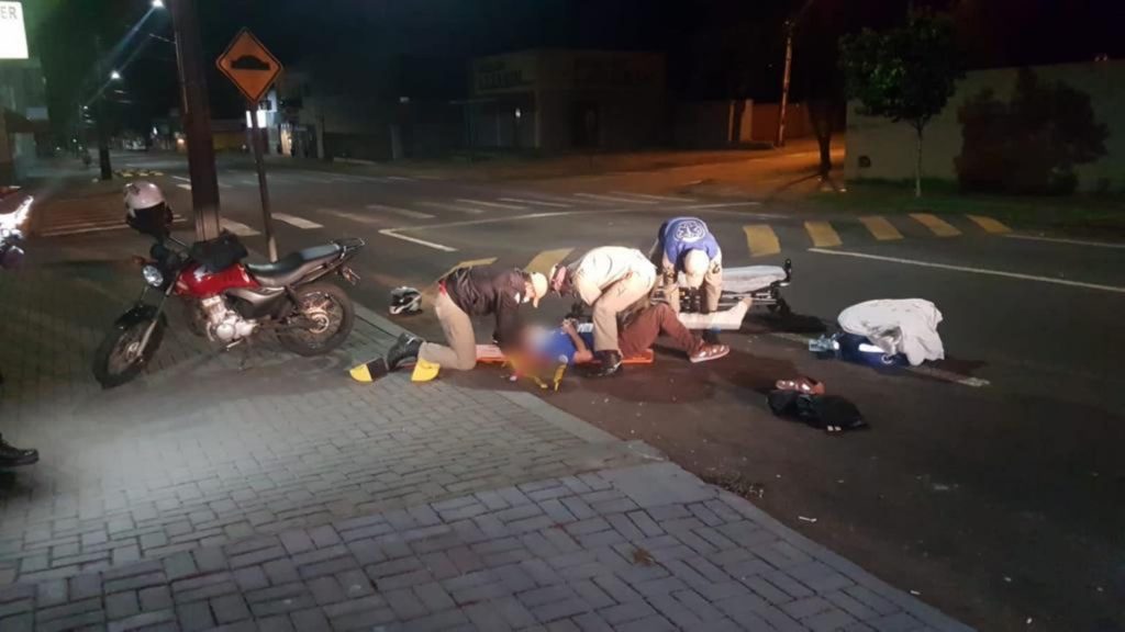 Após furar pneu, motociclista perde o controle e sofre queda