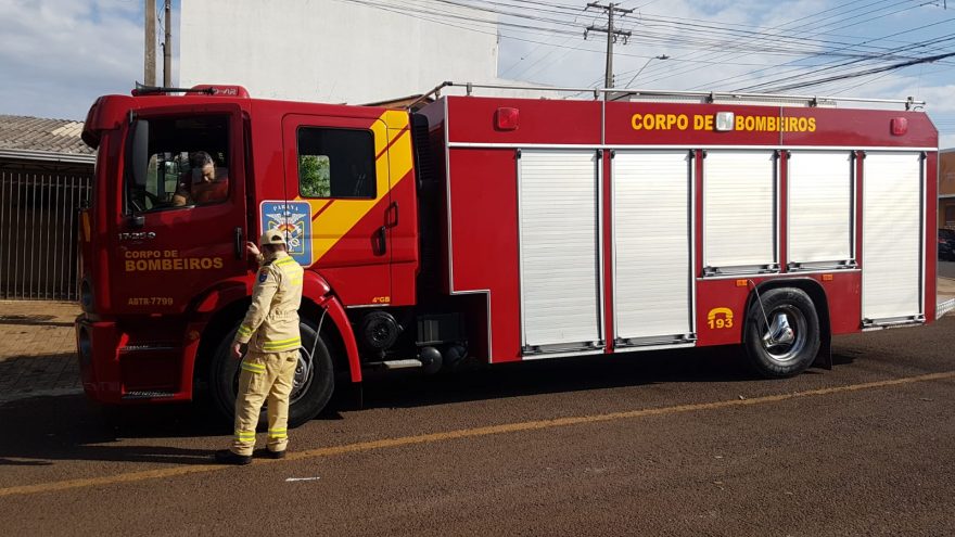 Corpo de Bombeiros é acionado para remover serpente em residência no Bairro Santa Cruz