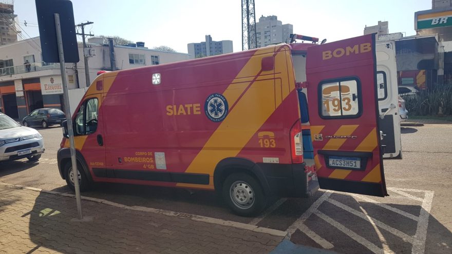 Bombeiros foram acionados em colégio no Centro para atender ocorrência de lesão física