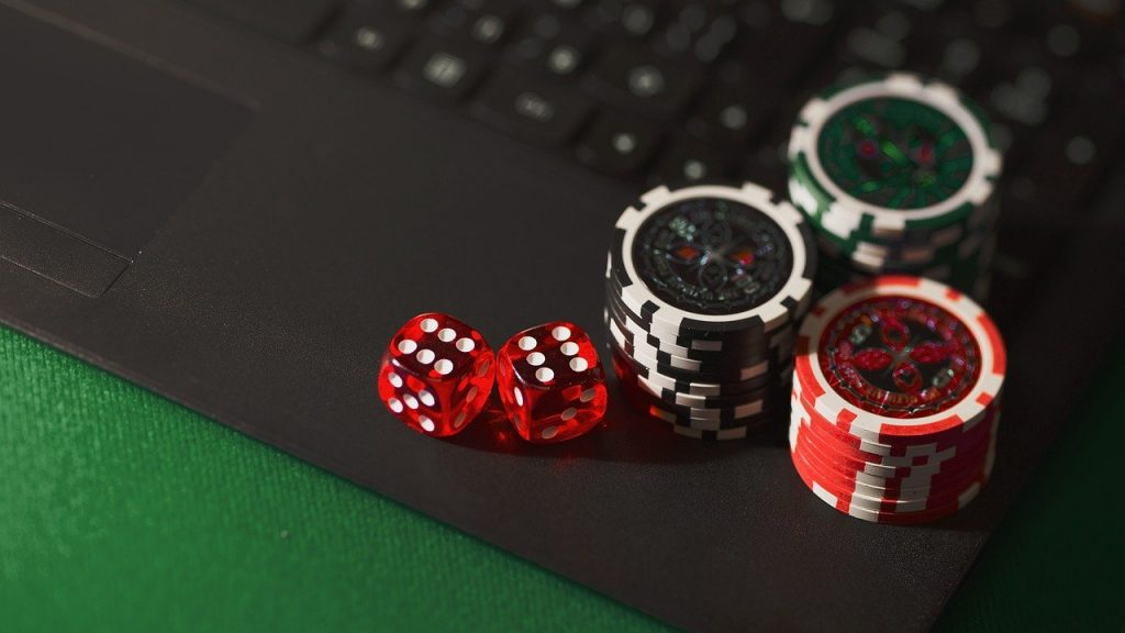 Mulher repassa R$ 11 mil para amigo investir e ele perde dinheiro no jogo