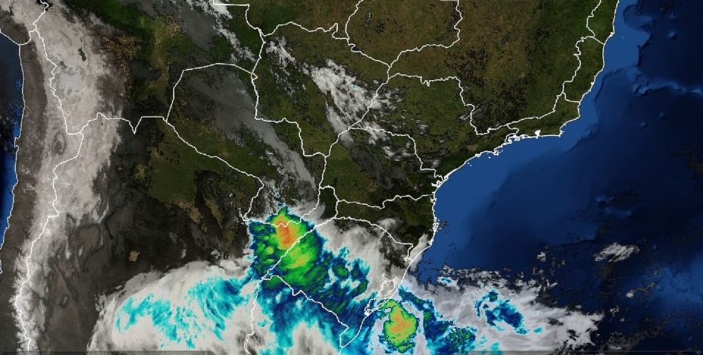 Defesa Civil emite alerta para chuvas intensas, raios e vendaval na Região Oeste Defesa Civil emite alerta para chuvas intensas, raios e vendaval na Região Oeste