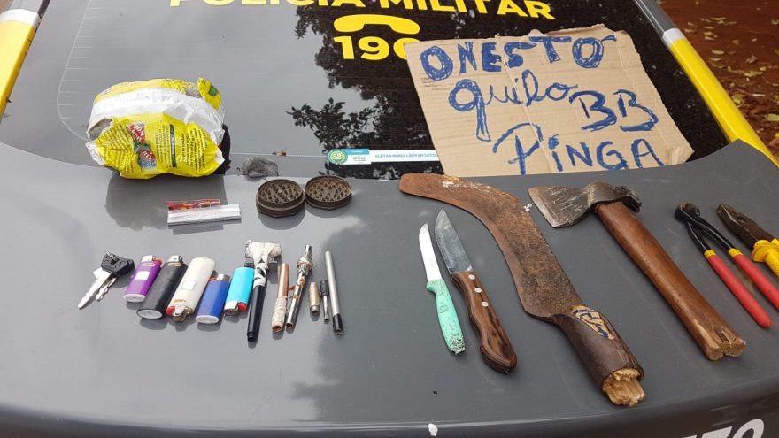Operação Acolhimento realiza apreensão de armas brancas e encaminhamento de usuários de drogas para acolhimento