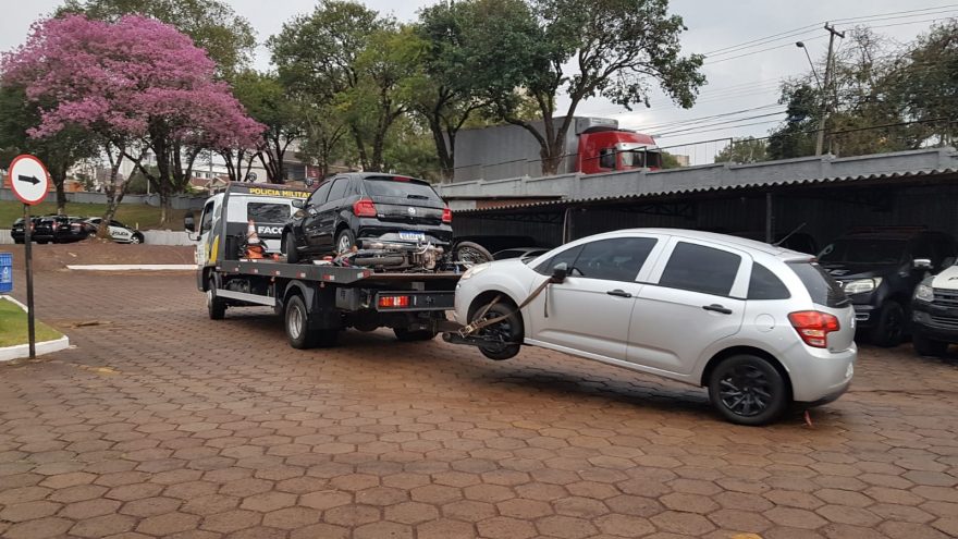 Moto e carro com registro de furto são recuperados pela PM após perseguição no Santa Cruz