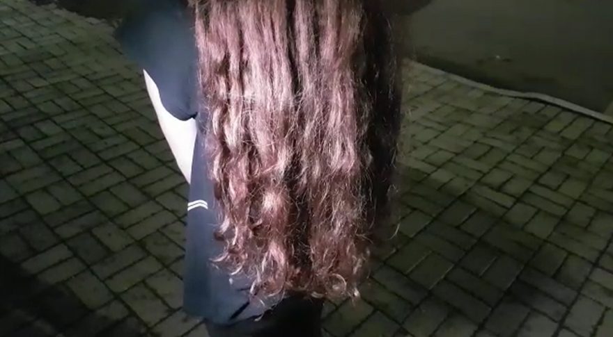 Mãe relata medo de ter a filha sequestrada após casal abordar a adolescente no Bairro Santa Cruz