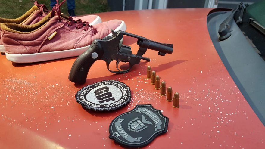 GDE cumpre mandados de prisão em Cascavel e três são detidos e arma apreendida