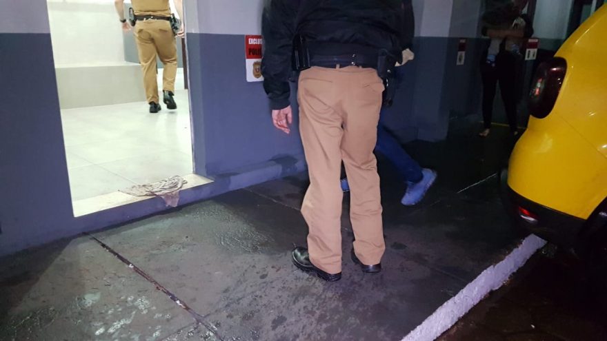 Jovem de 22 anos é detido após agredir a companheira após confraternização da família