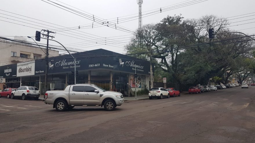 Atenção: Após dano em transformador, vários semáforos estão inoperante no Centro de Cascavel