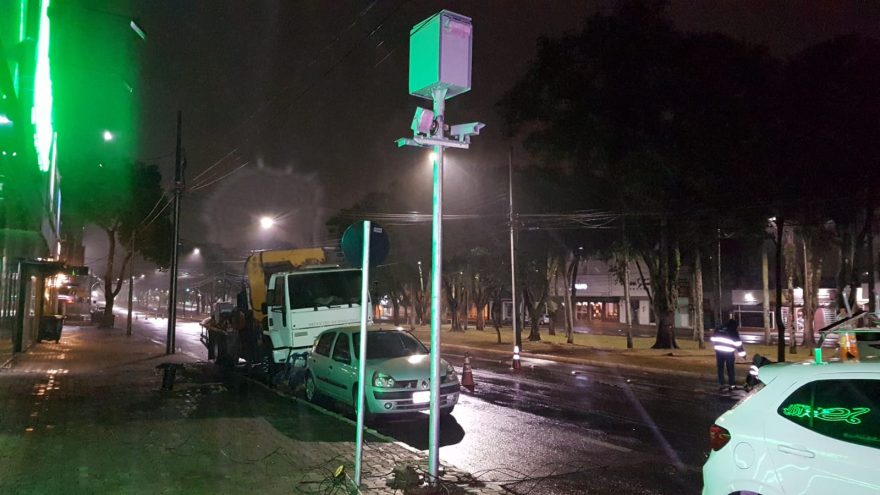 Cruzamento da Avenida Brasil com Pio XII ganha radar de velocidade