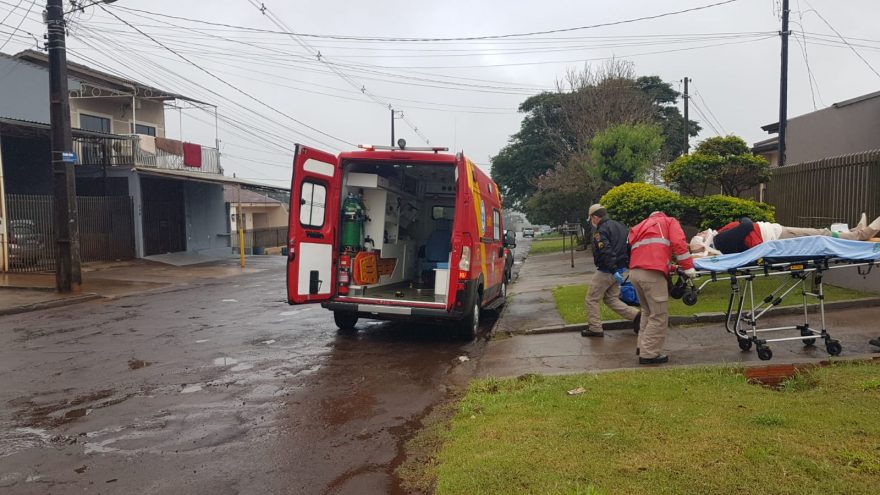 Com fratura no braço, mulher de 62 anos é socorrida pelo Siate no Bairro Brasília