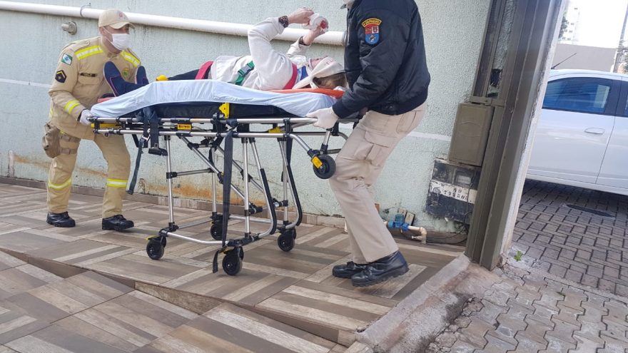 Mulher tem lesão na boca após sofrer queda em residência na Rua General Osório