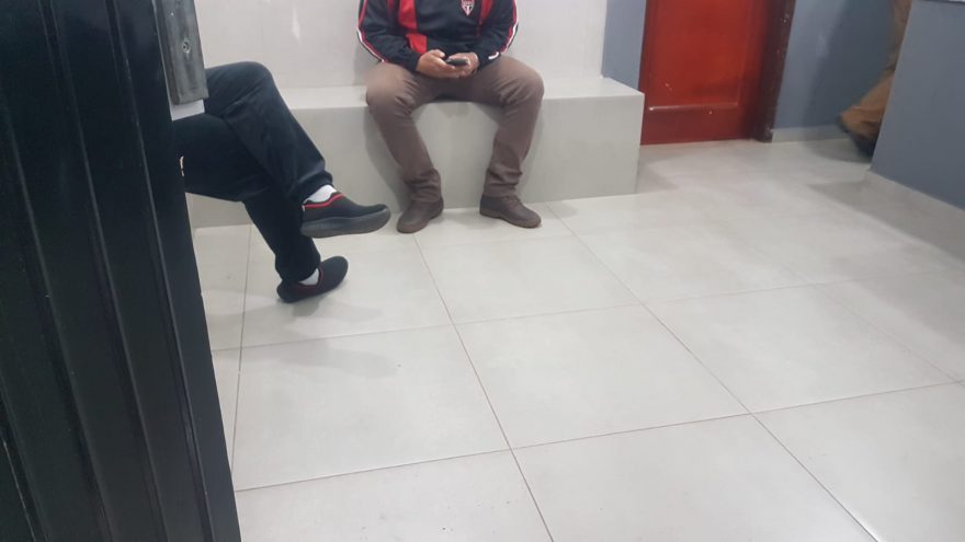 Rapaz é detido acusado de não pagar pensão alimentícia no Bairro Cataratas