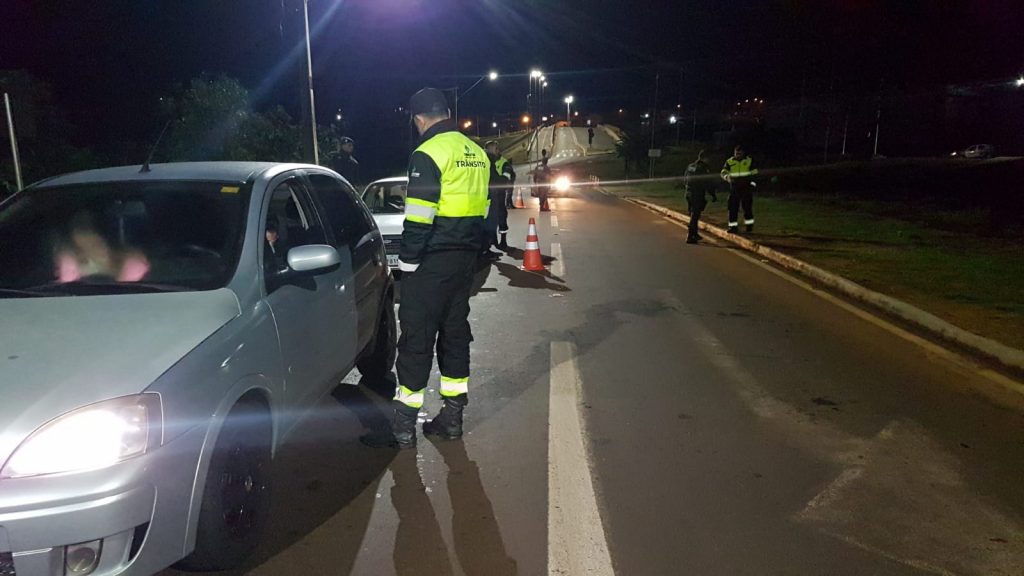 Operação de trânsito é realizada no Bairro Cascavel Velho