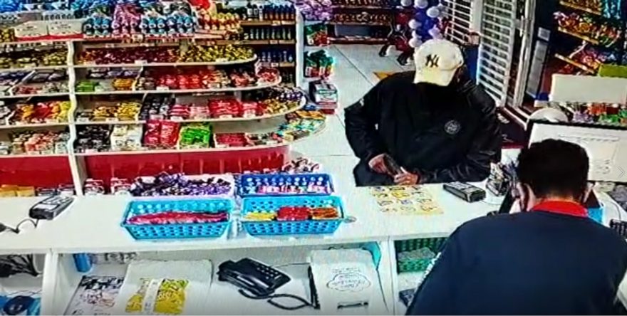 Ladrão engatilha pistola em assalto em farmácia na Av. Tancredo Neves