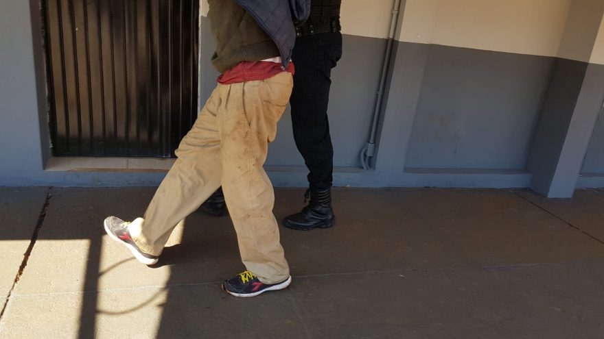 Homem é preso pela Guarda Municipal após mostrar o pênis para mulher na Av. Brasil