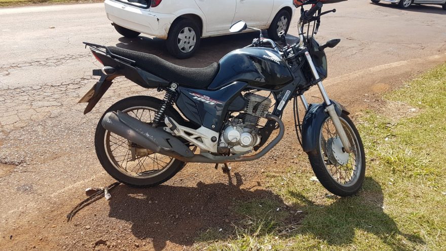 Motociclista sofre queda no acesso à rodovia BR-277, no Santos Dumont