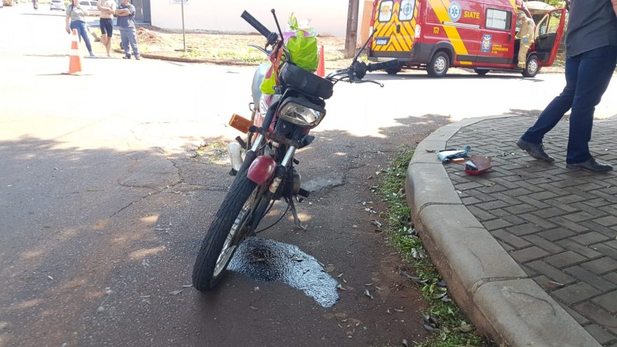 Jovem tem lesões graves após se envolver em colisão com carro no Pioneiros Catarinenses