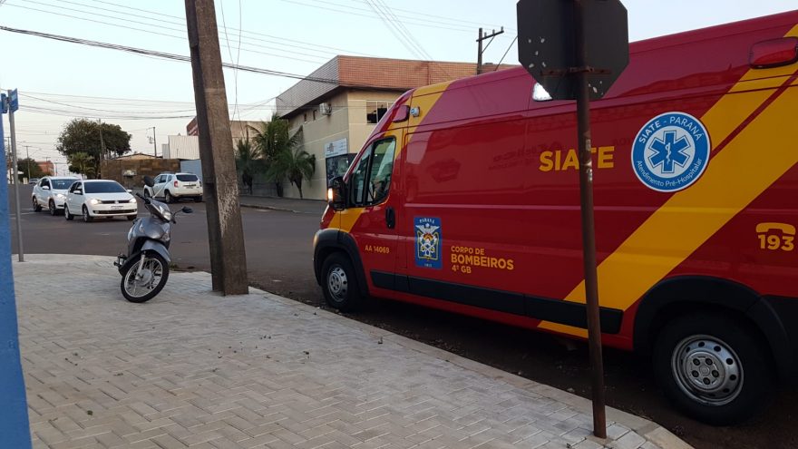Colisão entre carro e moto deixa homem ferido no Parque São Paulo