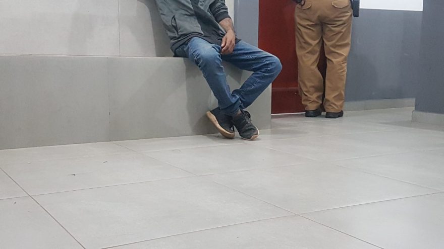 Homem é preso após suspeita de furto em supermercado no Bairro São Cristóvão