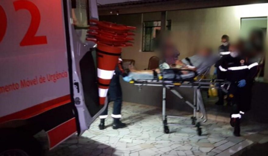 Idoso de 86 tem parada cardíaca revertida por socorristas do Samu
