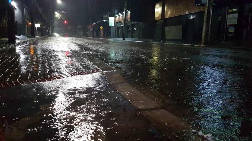 Temporal vem “tranquilo” e Cascavel não registra estragos nesta madrugada