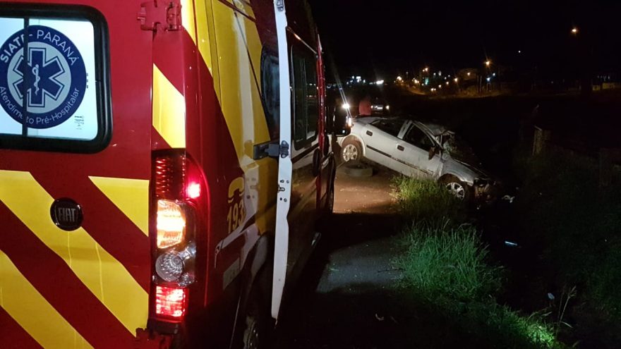 Capotamento na BR-277 mobiliza Corpo de Bombeiros