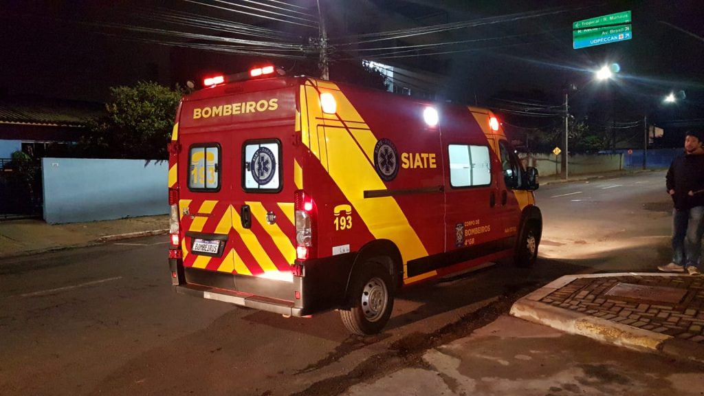 Vítima de agressão é socorrida pelo Corpo de Bombeiros