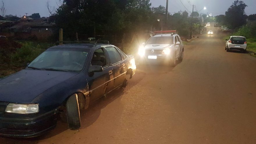 Guarda Municipal localiza veículo Vectra com alerta de furto, no Bairro Cascavel Velho