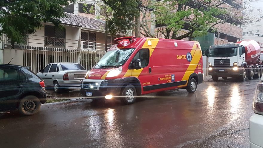 Homem fica ferido após peça de maquinário cair sobre ele, no Bairro Coqueiral