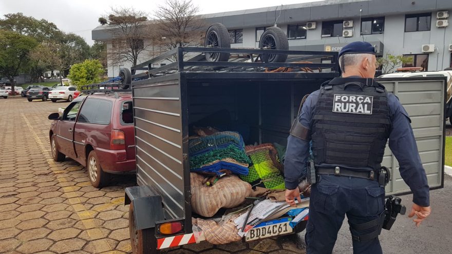 Veículo Parati recuperado pela Guarda Municipal chega a 15ª Subdivisão Policial de Cascavel