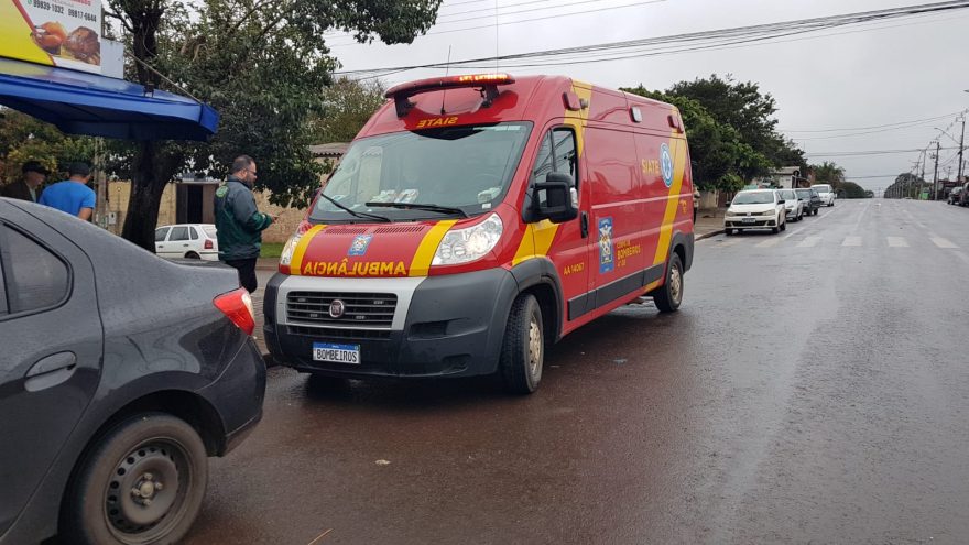 Motociclista sofre laceração no dedo durante acidente de trânsito no Bairro Interlagos