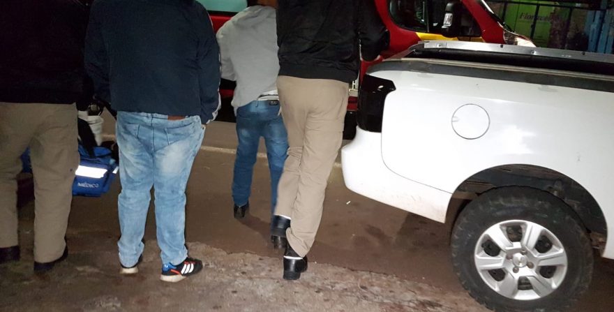 Homem pede ajuda após ser agredido a golpes de canivete, no Bairro Claudete