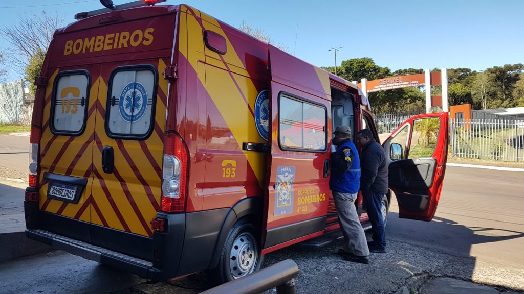 Trabalhador sofre queda e tem suspeita de fratura